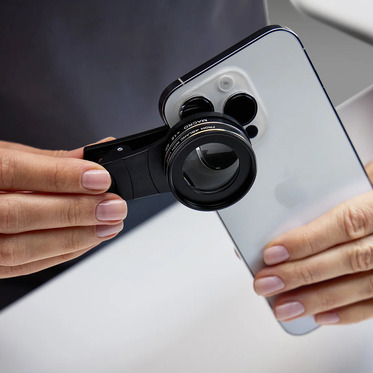 ערכת עדשות מאקרו למצלמת סמארטפון מבית 4Blanc