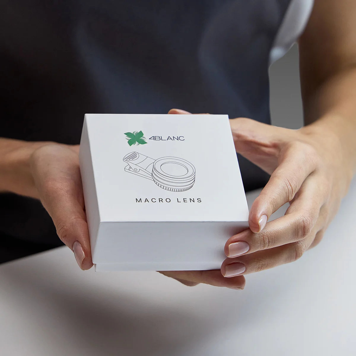 ערכת עדשות מאקרו למצלמת סמארטפון מבית 4Blanc