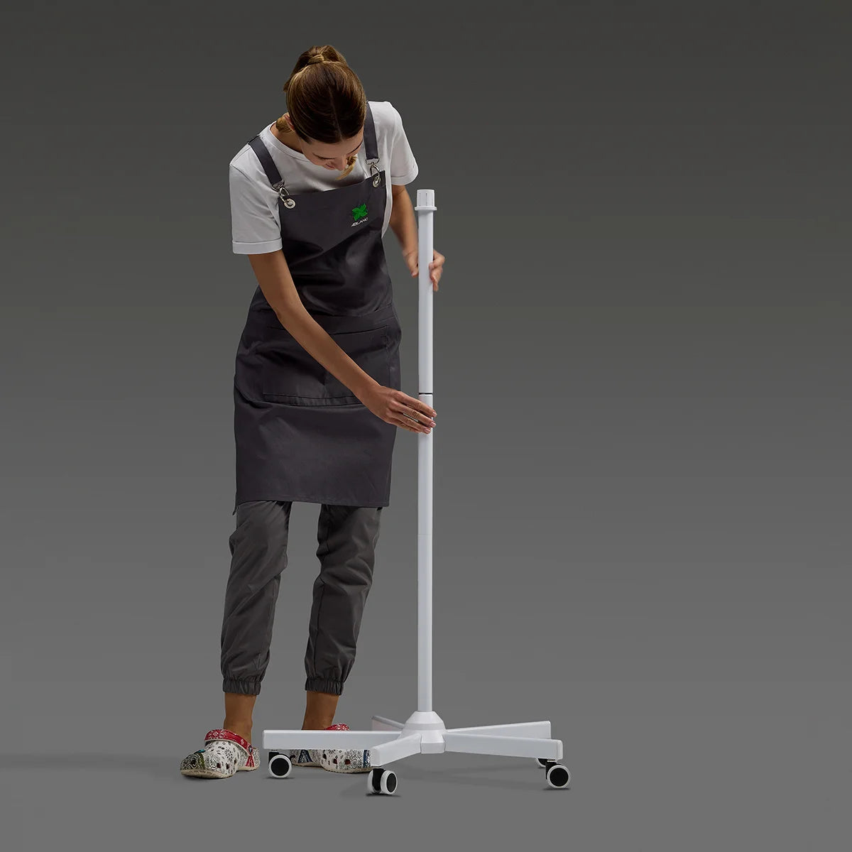 מעמד רצפתי אוניברסלי לציוד 4Blanc